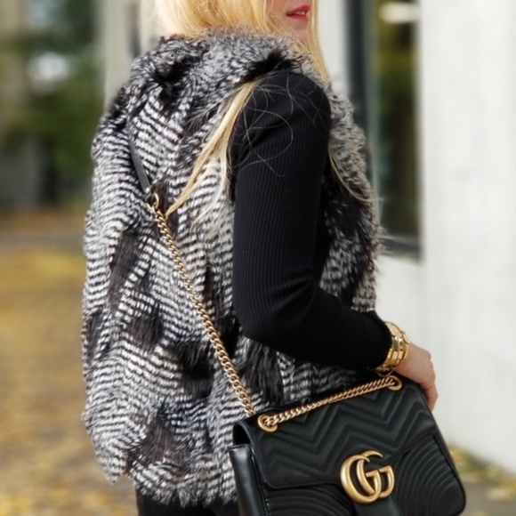 Soft Faux Fur Vest - Black - Picture 4 of 4